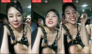 Live Lộ Vú