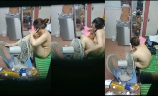 Quay lén phòng trọ em hàng xóm không mặc gì